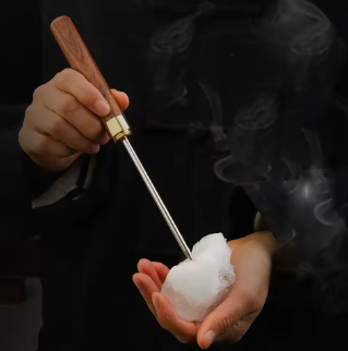 PORTABLE ICE PICK